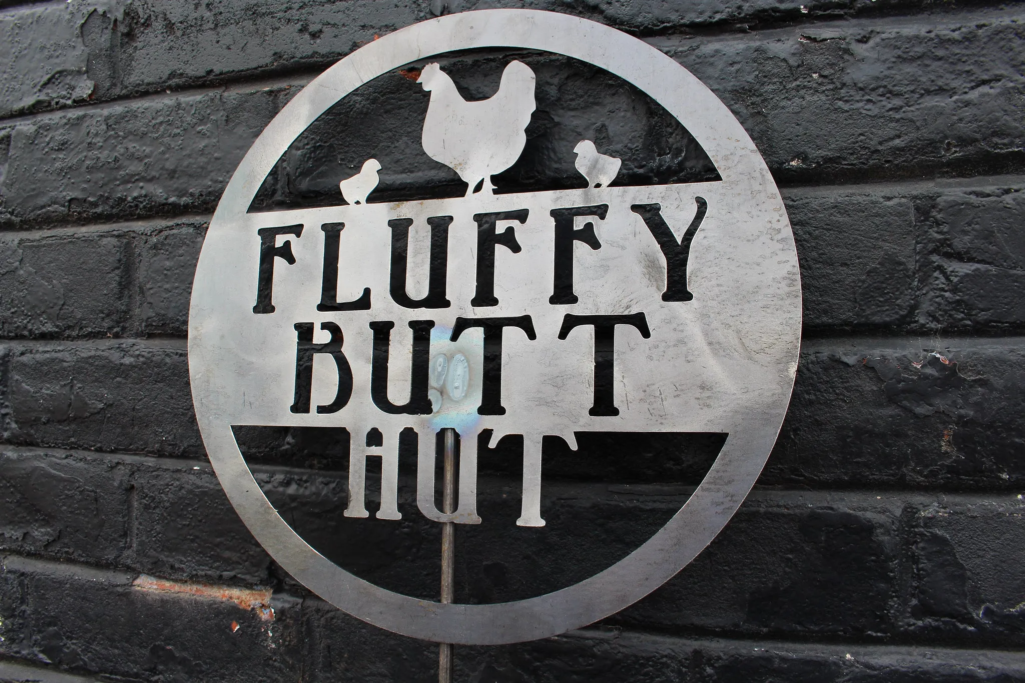 Fluffy Butt Hut - Metal Chicken Coop Garden Stake - Chicken Lawn Decor - Funny Farmhouse Yard Art - Homestead Garden Decor