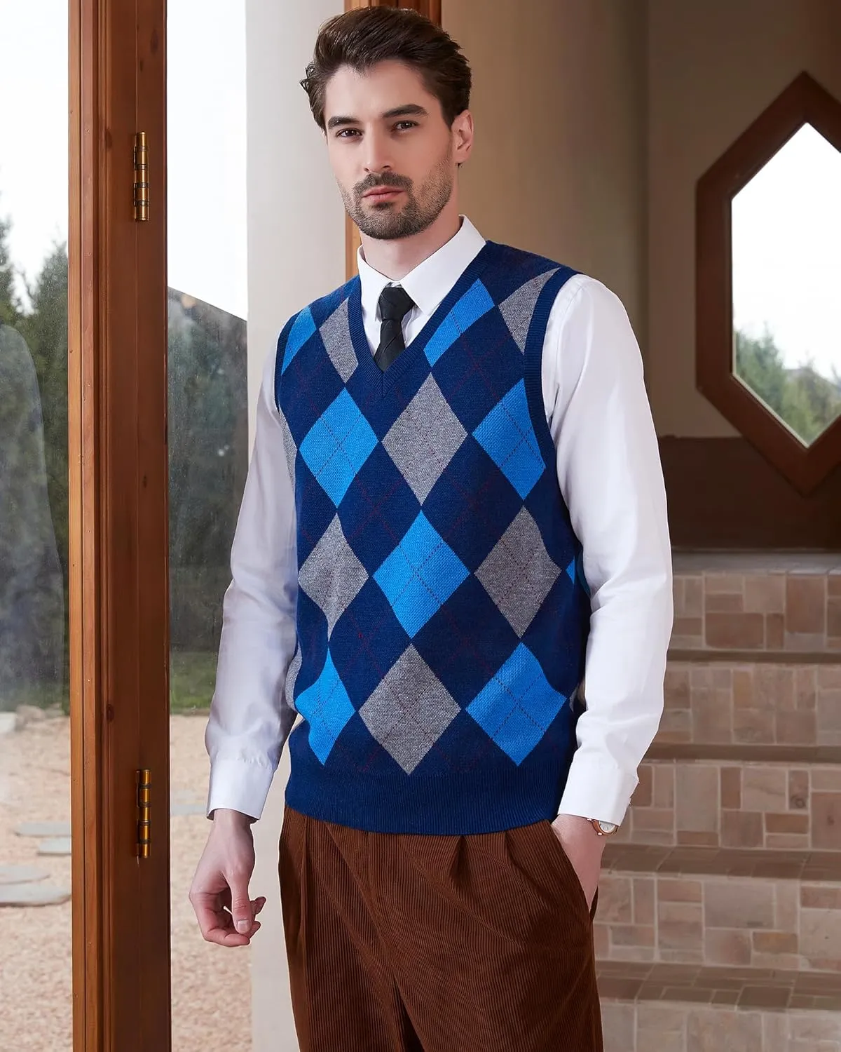 Kallspin Men's Argyle Vest Sweater Wool Blend V-Neck Sleeveless Pullover Sweater
