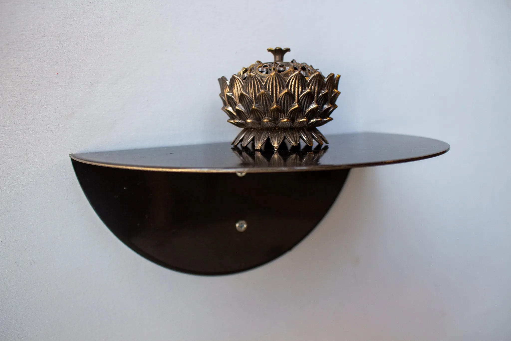 Modern Metal Semi-Circle Floating Shelf - Half Moon Shelf - Bedside Shelf - Floating Night Stand