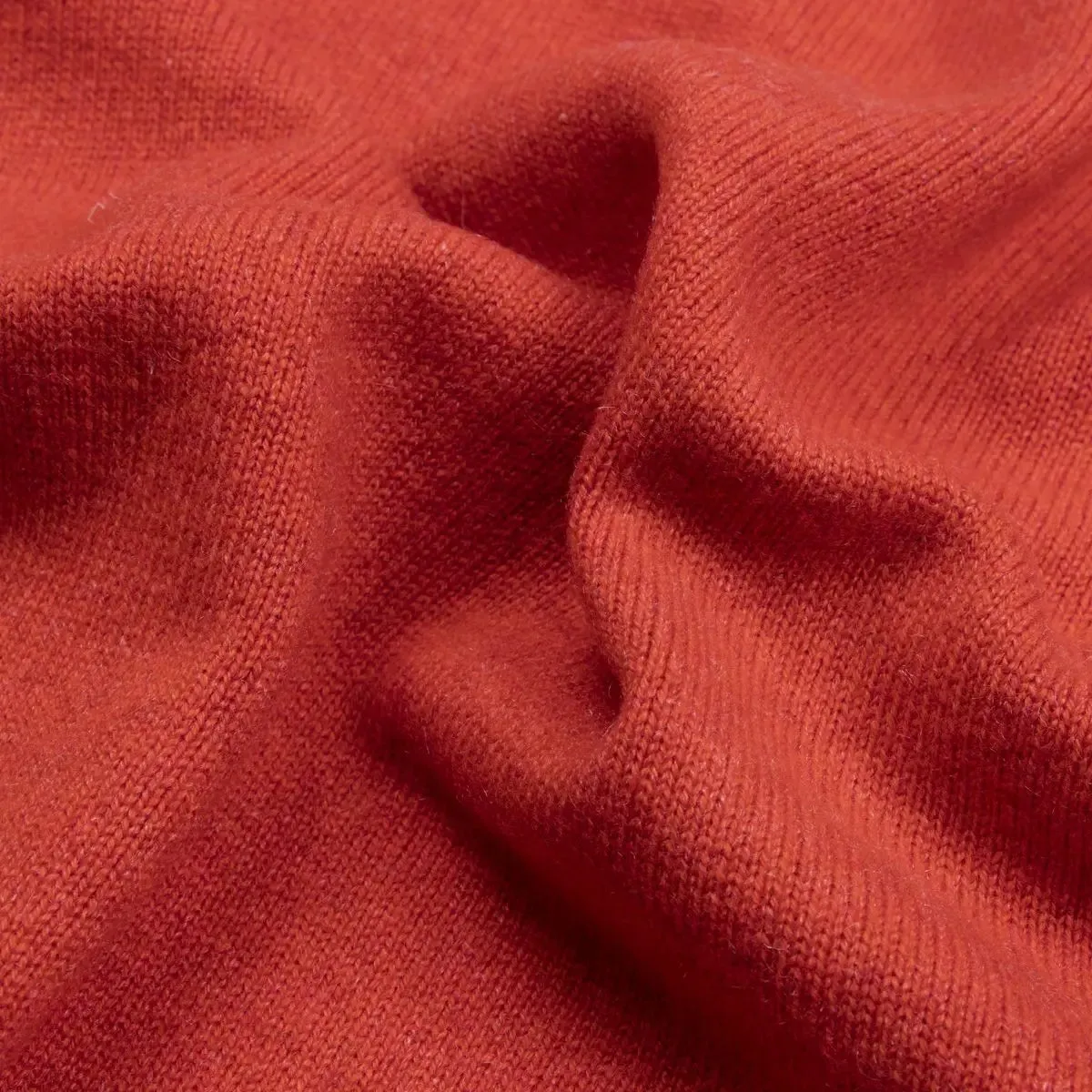 The Tiree 4ply Crew Neck Cashmere Sweater - Vreeland