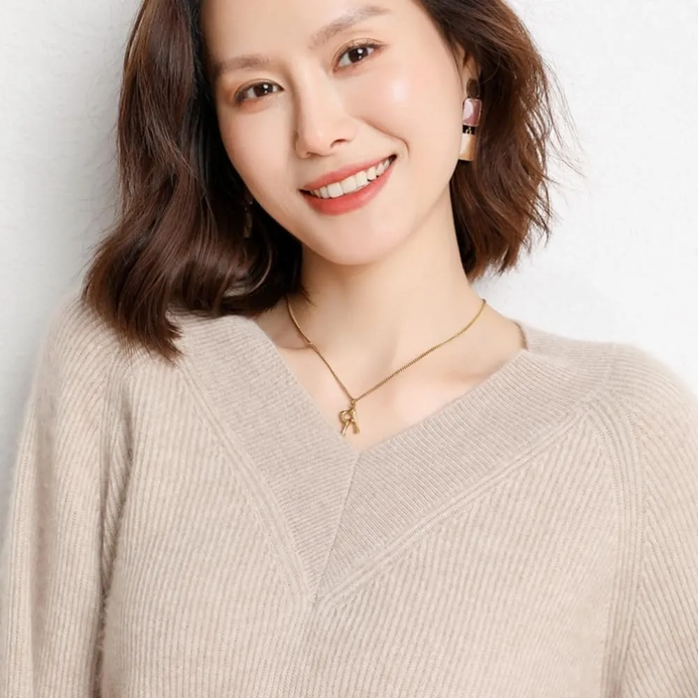 Women's Cashmere and Merino Wool Blend V Neck Sweater Lightweight Knit Sweater